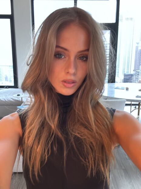 Loreto Peralta con su nuevo look castaño. Foto: Instagram @loretoperalta