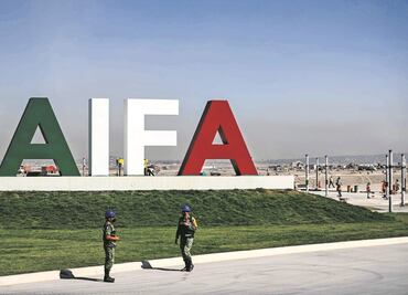 Critican contratación de seguro para el AIFA