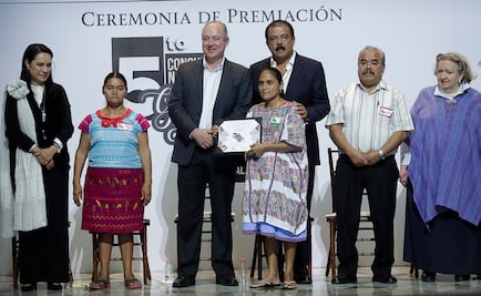 Premian a los Grandes Maestros de la artesanía de México
