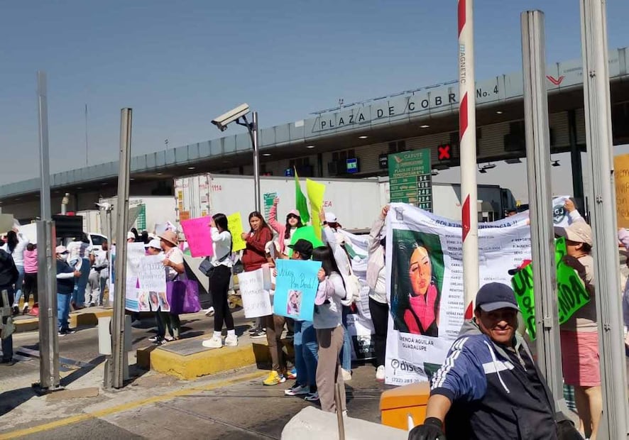 Protestan en la caseta de cobro autopista México-Querétaro. Foto: Especial