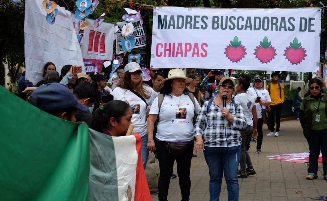 Integrantes de grupos y colectivos se manifestaron en San Cristóbal de las Casas y Tuxtla Gutiérrez para exigir al gobierno que busque a las personas desaparecidas. Foto: cuartoscuro
