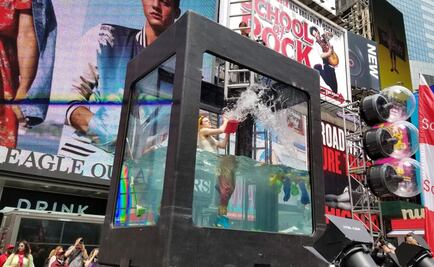 Acuario artístico lleva debate climático de EU al Times Square