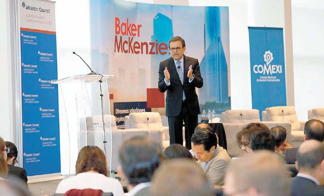 En un foro, el extitular de Economía, Ildefonso Guajardo, dijo que cuando EU impuso aranceles al acero y al aluminio mexicanos, industriales del país pidieron que se les aplicaran medidas espejo a los productos de aquella nación. Foto: ESPECIAL