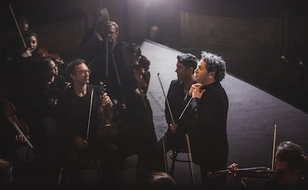 Gustavo Dudamel invita al público a las profundidades de una orquesta
