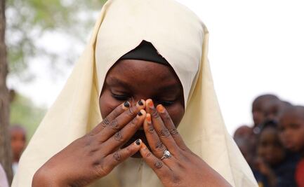 "Cuando pienso en mis hijas, me invade una tristeza indescriptible": padres lloran por niñas secuestradas en Nigeria