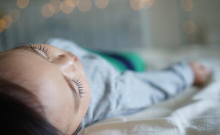 Niño resulta herido de bala cuando se encontraba dentro de su domicilio en Sonora; lo reportan fuera de peligro