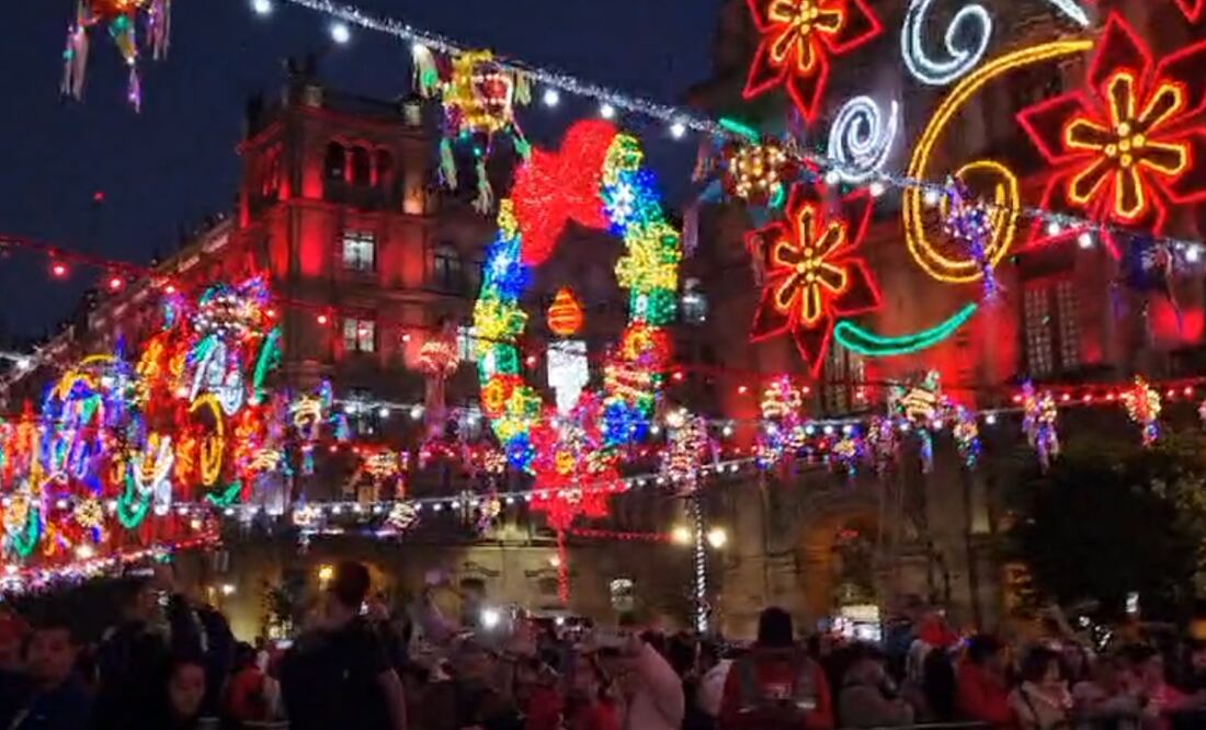 Arranca verbena navideña en el Zócalo de CDMX (17/12/2024). Foto: Frida Sánchez / EL UNIVERSAL