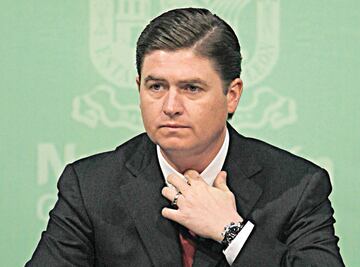 Don Rodrigo, delgado y con amparo