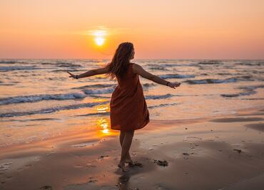 ¿Por qué las personas que viven cerca del mar son más felices, según expertos?
