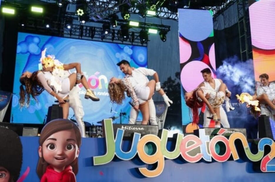 Ya hice sonreír a los niños, ahora ustedes a los políticos: Garralda