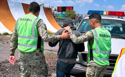 VIDEOS: Sujeto salta barda del AICM, corre y se mete a un avión; lo detienen