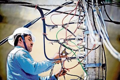 CFE prevé invertir hasta 272 mil mdd en cinco años