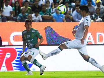 León golea en casa a Santos