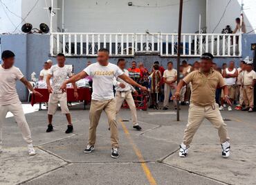 Reclusos bailan al ritmo sonidero; concurso fomenta la reinserción social en el Reclusorio Norte