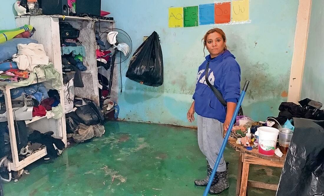 En Tecámac la zona más dañada por la tromba del lunes se ubica en el cuadrante de las calles de Frontera, Puebla, Sonora y la autopista México-Pachuca; ahí hubo siete casas severamente dañadas. Foto: Emilio Fernández | El Universal