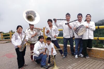 Fusionan el ritmo de su tierra con reggae y jazz