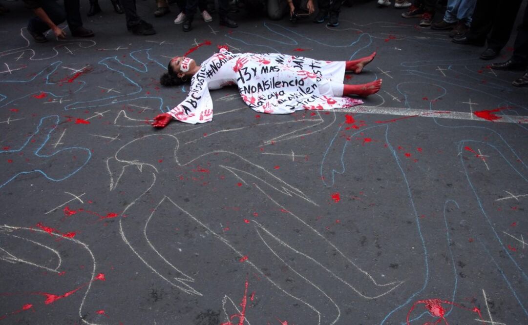 A journalist's widow protests the Mexican government's inefficiency - Sáshenka Gutiérrez/EFE