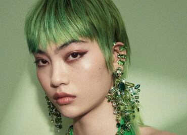 Los aretes maximalistas dominan las tendencias de verano