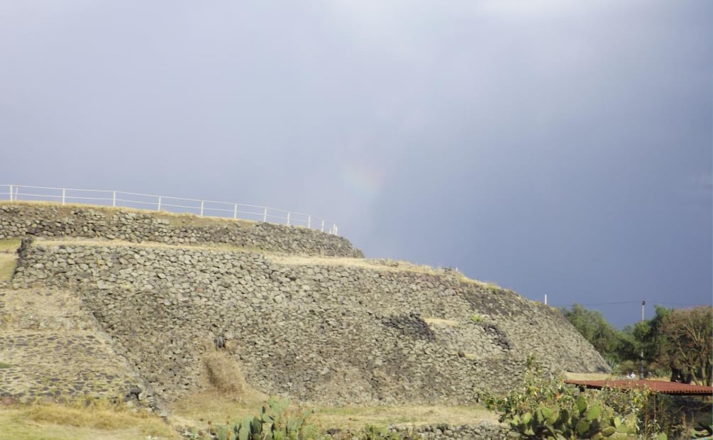 Además de contemplar el atardecer, durante este recorrido podrás conocer la historia de Cuicuilco. Foto: Lugares INAH