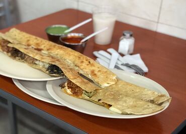 Amparito, los famosos machetes de la Guerrero