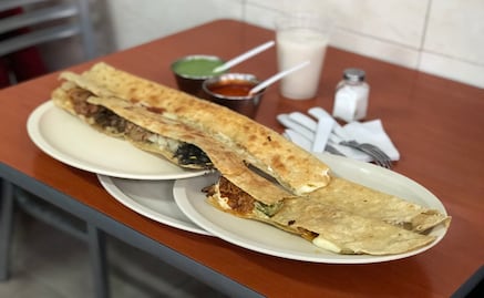 Amparito, los famosos machetes de la Guerrero