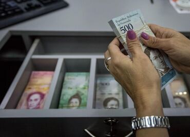 Venezolanos requieren al menos 37 salarios mínimos para cena navideña