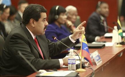 Santos, no me huya más, deme la cara: Maduro