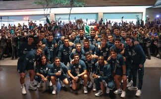 La Selección Mexicana desata locura en su llegada a Guadalajara 