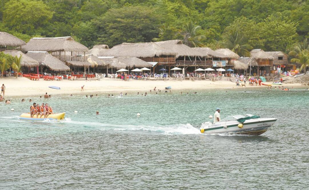 De los 14 destinos de playa en México, Huatulco es el que menos contagios de Covid-19 ha sumado, con 45 en cuatro meses, y actualmente tiene un solo caso activo. Fotos: Edwin Hernández/EL UNIVERSAL