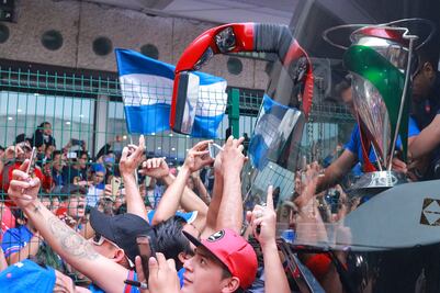 Pasión, sentimiento y caos, la llegada de Cruz Azul a la CDMX