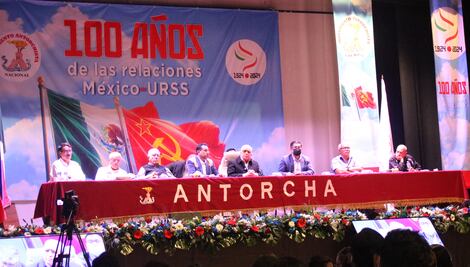 Conmemora Antorcha 100 años de relaciones diplomáticas México-URSS
