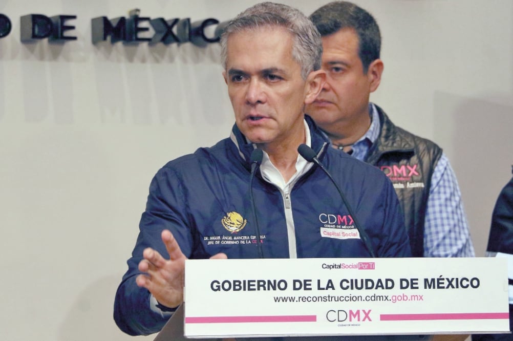 Miguel Ángel Mancera opina que es “clarísimo” que las manifestaciones y tomas de tribuna por parte de los diputados de Morena tienen tinte político (ESPECIAL)