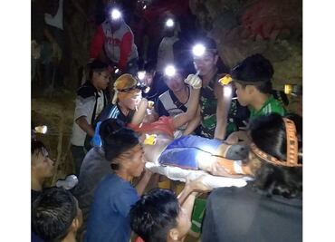 Al menos un muerto y 60 desaparecidos deja colapso de mina en Indonesia