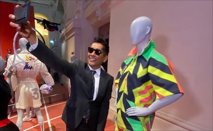 El mítico uniforme de Jorge Campos es exhibido en el Museo de Artes de París