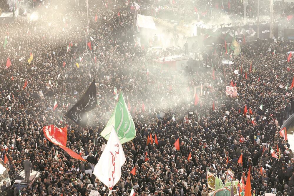 Funeral del general Qassem Soleimani, en Teherán, el 6 de enero. Irán directamente, no sus aliados, lanzó varios misiles de precisión contra una base iraquí que alojaba soldados estadounidenses y desconoció de manera definitiva sus compromisos del acuerdo
