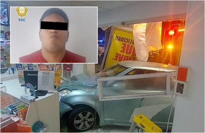 Conductor se mete a farmacia con todo y coche en la Cuauhtémoc FOTOS