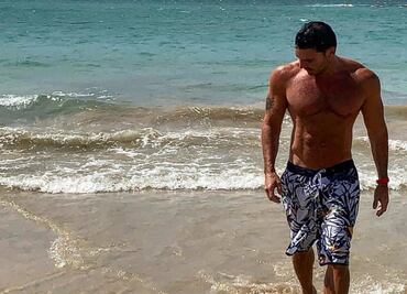 Julián Gil habla de la misteriosa cicatriz en el pecho: cáncer de piel