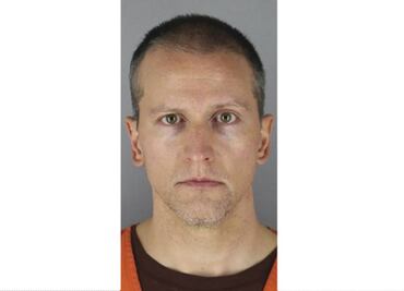 Juez rechaza cargo de asesinato en tercer grado a expolicía acusado de la muerte de Floyd