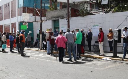 Aún sin documentos, adultos mayores deben ser vacunados: AMLO