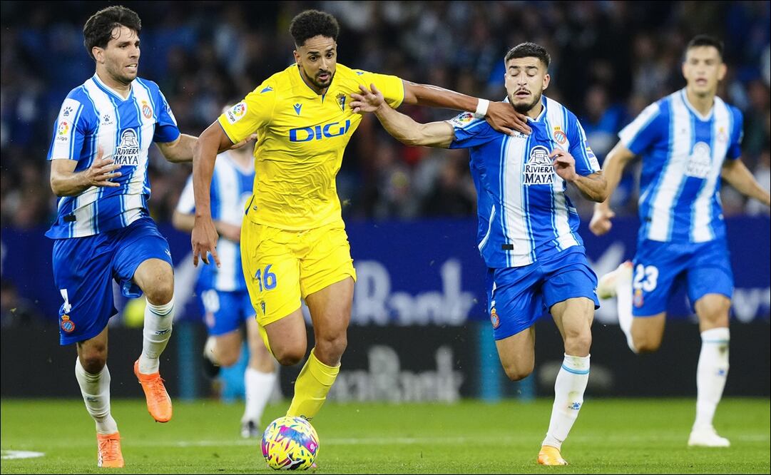 El Espanyol se mantiene en el antepenúltimo lugar de la clasificación en LaLiga / FOTO: EFE