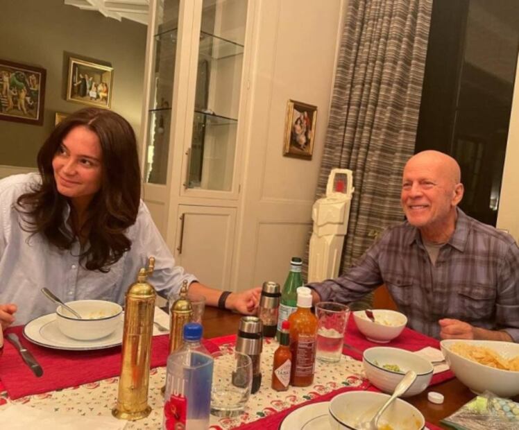 Las emotivas fotos navideñas de Bruce Willis con Demi Moore y su familia