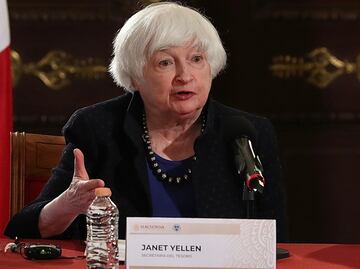 Janet Yellen, secretaria del Tesoro de EU, interesada en contribuir a que baje costo de envío de remesas