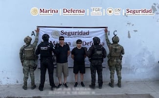 Detienen en Mazatlán a dos integrantes de  “Los Chapitos”; aseguran un fusil, granadas y equipo táctico