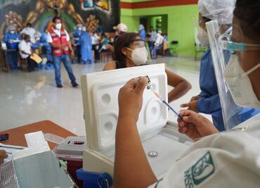 Hoy inicia vacunación de maestros contra Covid en CDMX