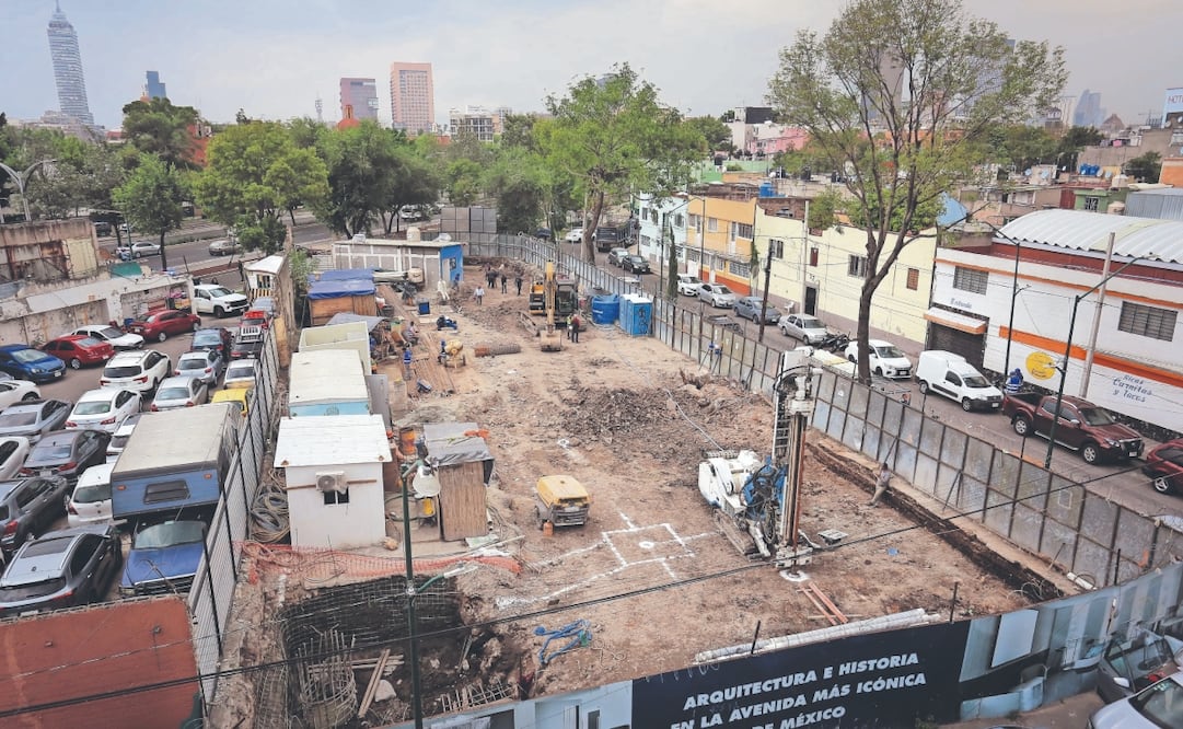 En el predio ubicado en Paseo de la Reforma 159, en la colonia Guerrero, en el que se construye una torre de departamentos, se hallaron los restos óseos. FOTO: LUIS CAMACHO. EL UNIVERSAL