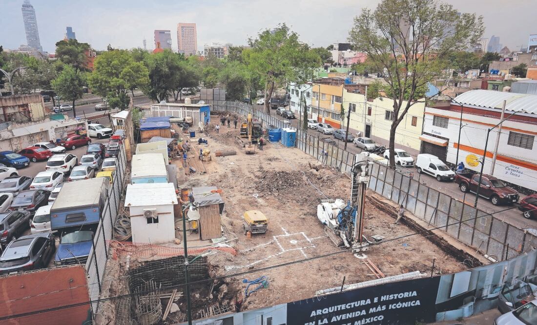 En el predio ubicado en Paseo de la Reforma 159, en la colonia Guerrero, en el que se construye una torre de departamentos, se hallaron los restos óseos. FOTO: LUIS CAMACHO. EL UNIVERSAL