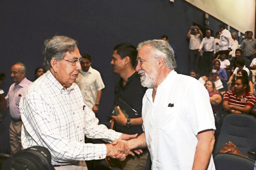 Cuauhtémoc Cárdenas participó, junto con Alejandro Encinas, en el Foro Regional Tabasco, organizado por la asociación Por México Hoy. (MARCO GUZMAN HERNANDEZ. CUARTOSCURO)