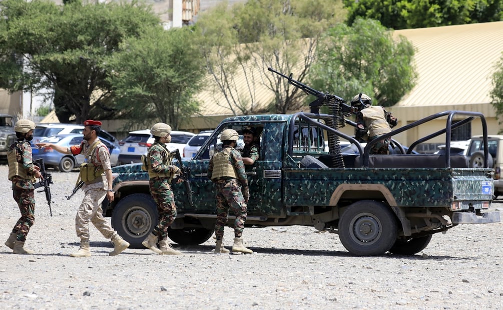 Combatientes hutíes patrullan en Saná, Yemen, el 12 de septiembre de 2026. Foto: EFE