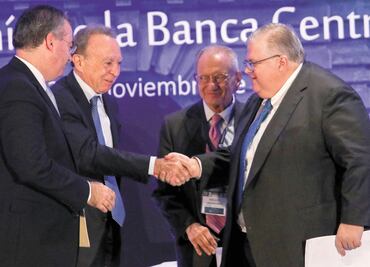 Persiste riesgo de recesión: Carstens