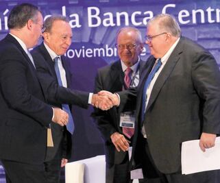 Persiste riesgo de recesión: Carstens